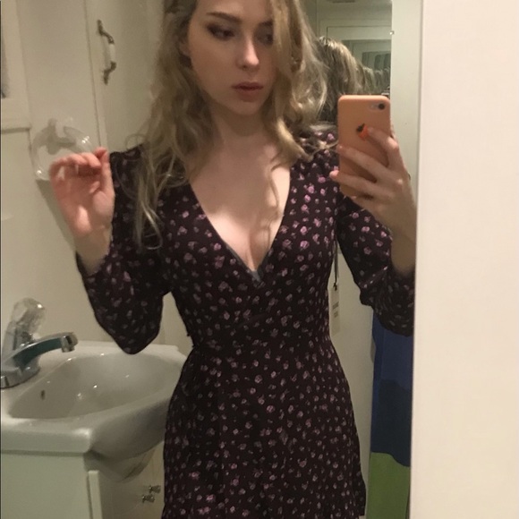 ❤️ floral sunday best wrap mini dress - Picture 3 of 9